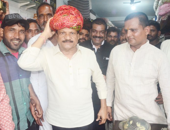 उन्हेल किसान कांग्रेस ने सज्जन वर्मा का किया स्वागत