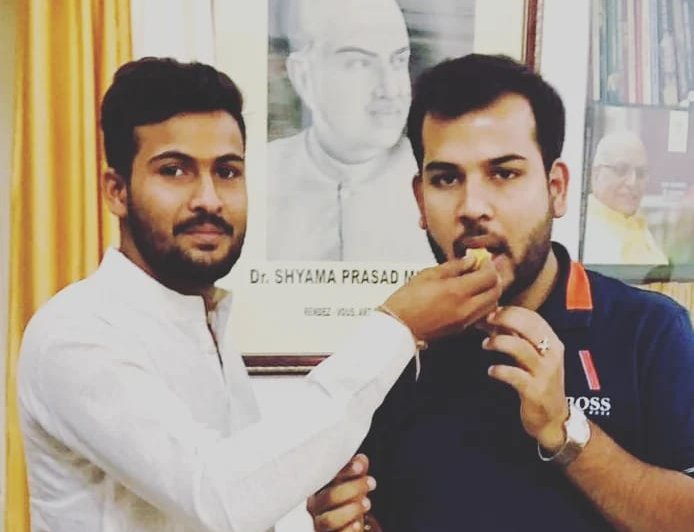 केंद्रीय मंत्री नरेन्द्र सिंह तोमर के पुत्र के जन्म दिवस पर भाजपा कार्यकर्ता  शुभम राठौड़ द्वारा  किया गया पौधारोपण